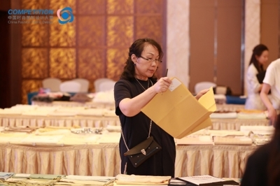 讓綠色成為時(shí)尚最動(dòng)人的色彩